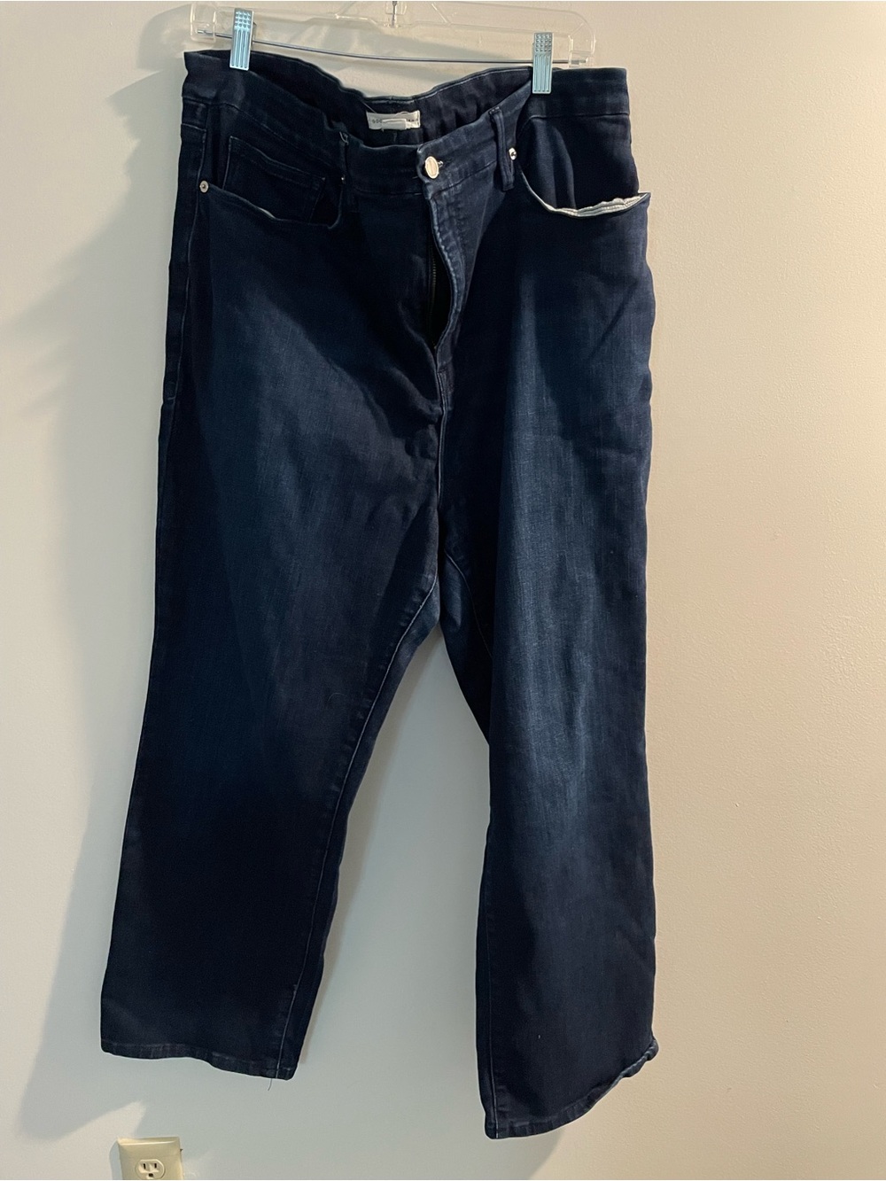 Good American dark wash jeans 20W